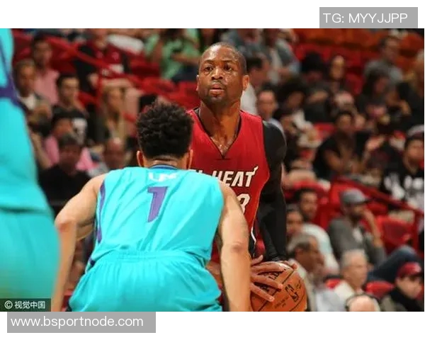 骑士双枪梅里尔韦德上半场三分火力全开合力贡献25分7篮板